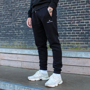 Draagfoto voorkant Classic Comfort Sweatpants Zwart Comfy Style